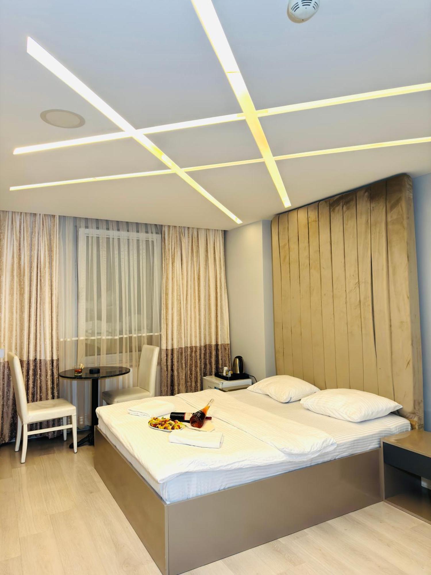 Blueway Hotel อิสตันบูล ภายนอก รูปภาพ