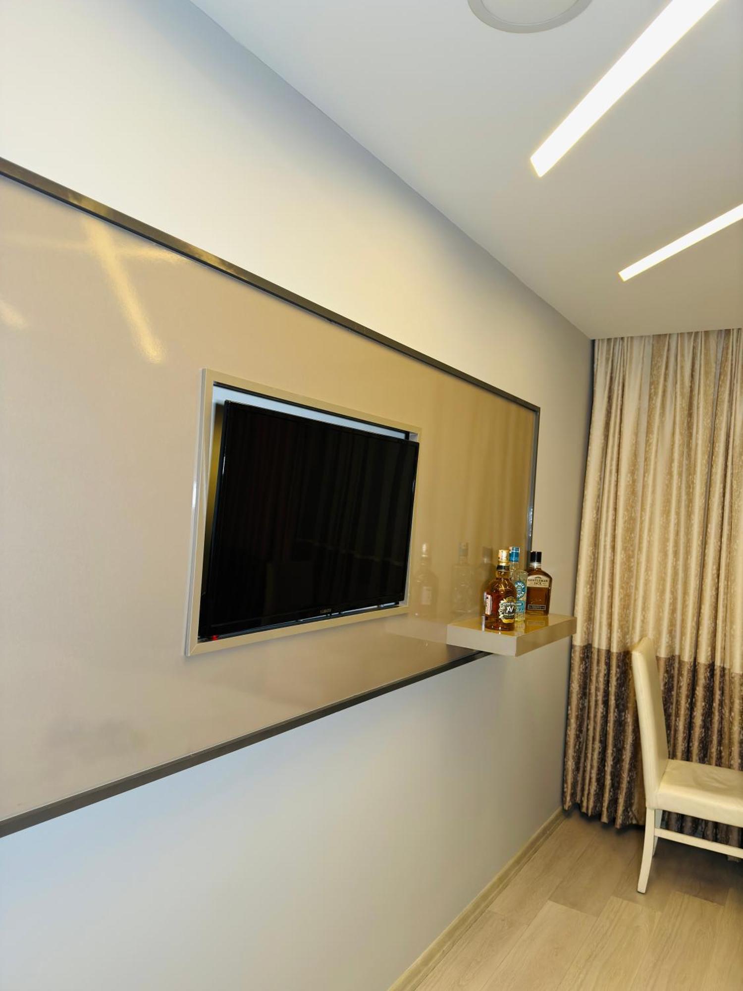 Blueway Hotel อิสตันบูล ภายนอก รูปภาพ