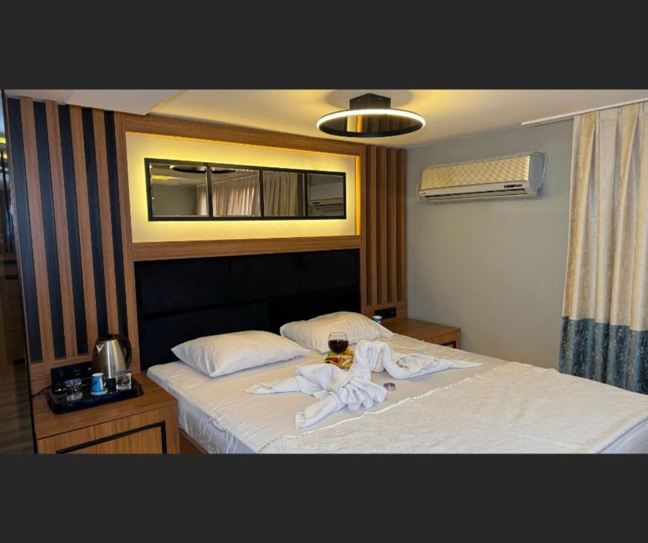 Blueway Hotel อิสตันบูล ภายนอก รูปภาพ